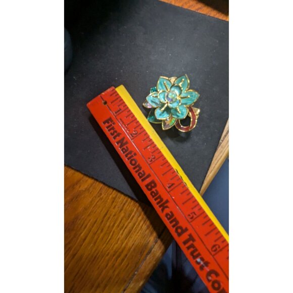 Disney Euro Hair Clip Vintage Flower Design With Gem Center scarf sweater clip - Picture 6 of 7